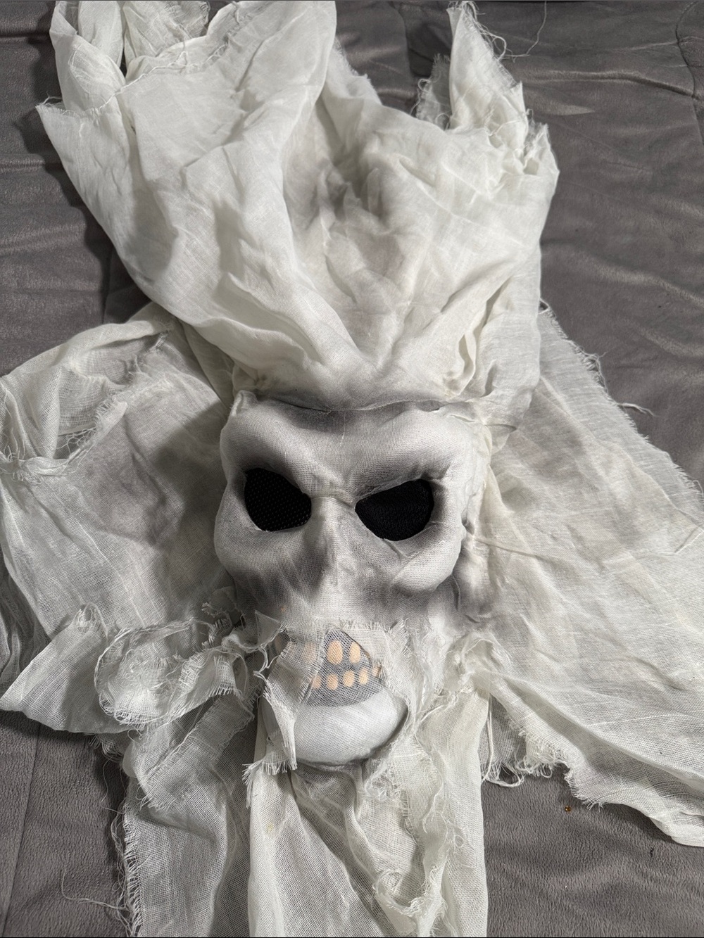 Source Unknown White and Black Draped Skull Wall Sculptured Halloween face mask